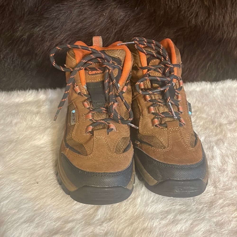 Hi-Tec hiking boots 3.5 (5342)